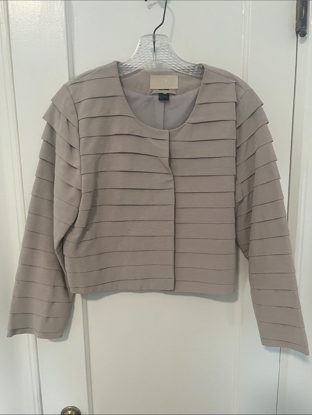 Cropped Jacket with 3/4 sleave and textured layered fabric - Taupe